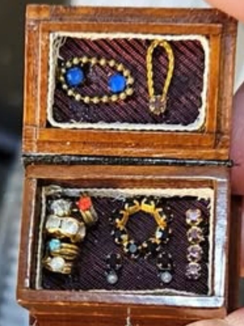 Dollhouse Miniature Jewelry Box Filled with tiny jewelry